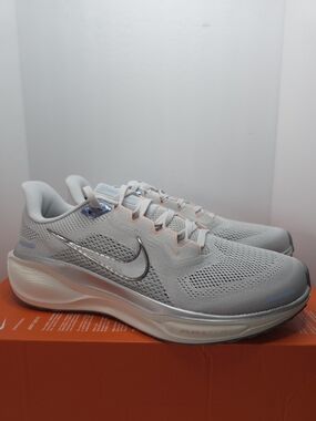 Nike Women's Pegasus 41 Photon Dust/dusty/mtlc Pewter Sail Size 9W